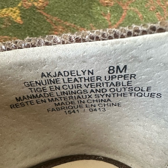 Anne Klein iFlex Jadelyn Leather Bronze Gold Low Kitten Heel Shoes Size 8.5 M. - Picture 5 of 9